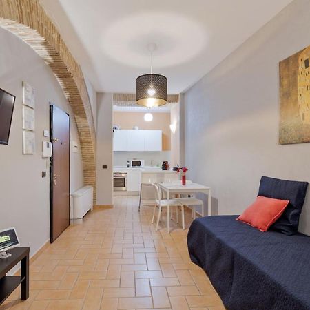 Roma Colosseum Apartment Екстер'єр фото
